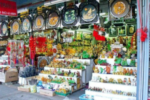 Вино з змій та інших сувенірів, які будуть варто уникнути Вино з змій та інших сувенірів, які будуть варто уникнути